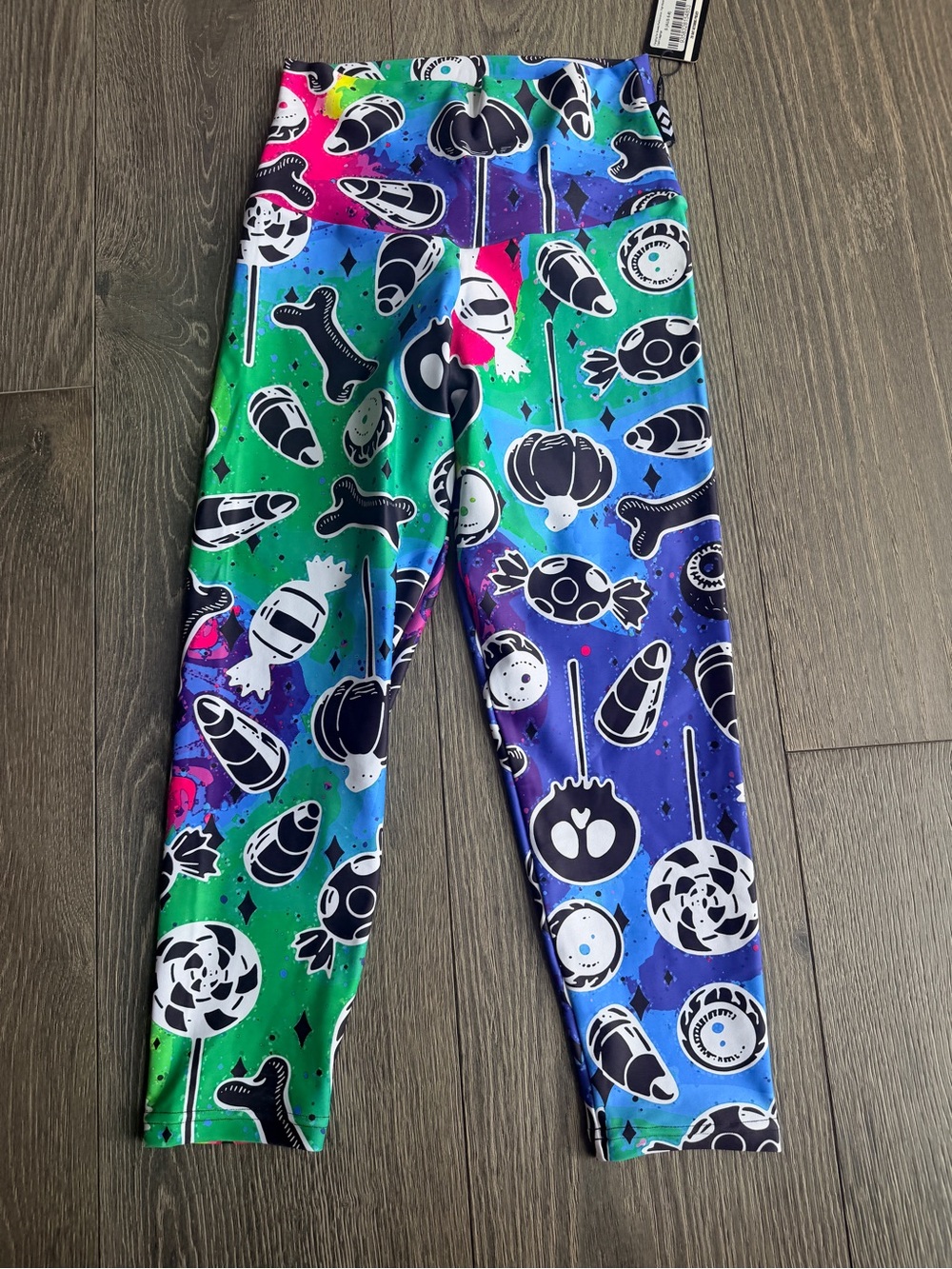 Exotica Fanging for Sweets Performance High Waisted Capri Leggings Size Small